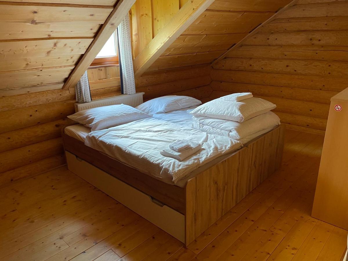 Trinity Log Cabin Wellness Resort Strba Exterior photo